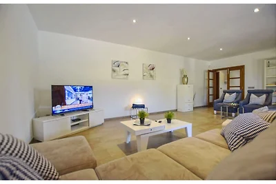 Lussureggiante casa vacanze con piscina
