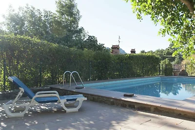 Moderna casa vacanze con piscina