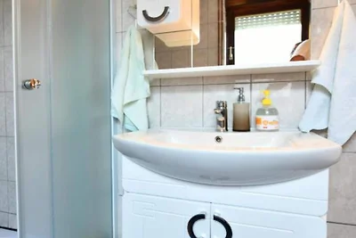 Holiday Apartment Vuković - Three Bedroom Hol...