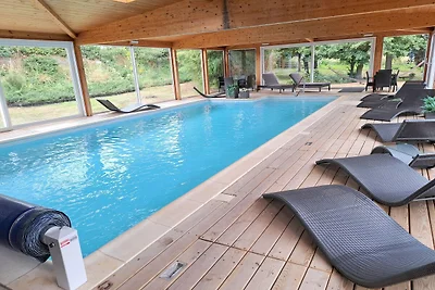 Fattoria a Pfaffenhofen con piscina interna