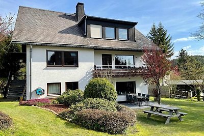 Ferienwohnung mit Balkon und Garten