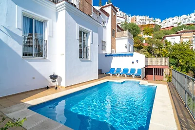 Villa in Nerja mit Pool nahe Strand