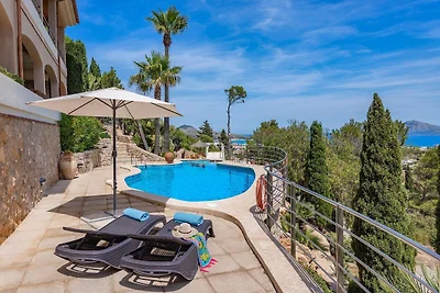 Villa mit 5 Schlafzimmern, Puerto Pollença