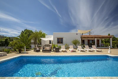 Villa mit 3 Schlafzimmern und Pool in Sant...