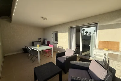 Appartement met zwembad vlakbij het strand