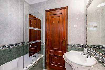 Villa in Albufeira mit Pool und Meerblick