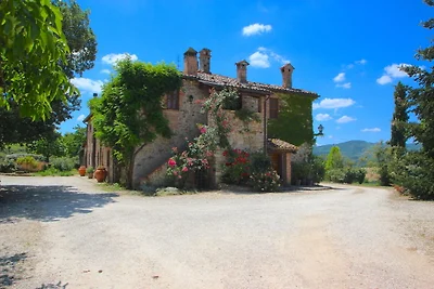 Villa affascinante a San Venanzo con sauna