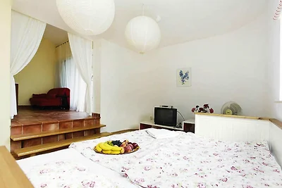 Wohnung in Jadranovo mit Balkon