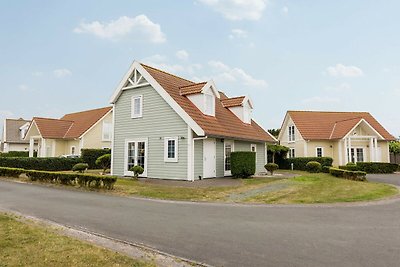 Renovierte Villa mit Soundbar, 500 m vom Stra...