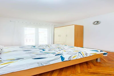 Wohnung in Tribunj nahe Sandstrand