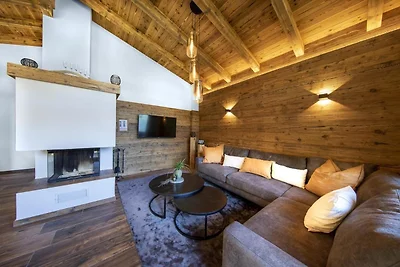 Chalet in Neukirchen bij Skilift