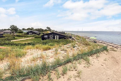 4 Sterne Ferienhaus in Karrebæksminde-By...