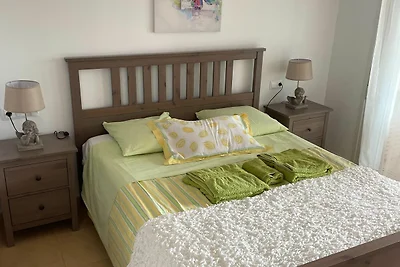 Appartamento moderno in un golf resort con...