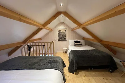 Einladendes Chalet in Monnickendam mit Garten