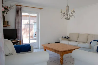 Holiday house in Ouddorp with Swimming Pool