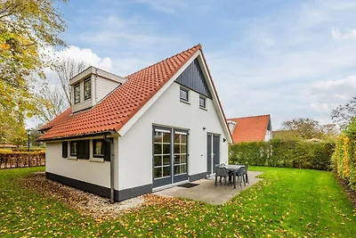 Villa in landhuisstijl met afwasmachine 2km v...