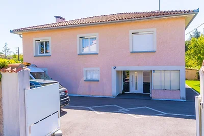 Serene villa voor 10 personen in Escalquens