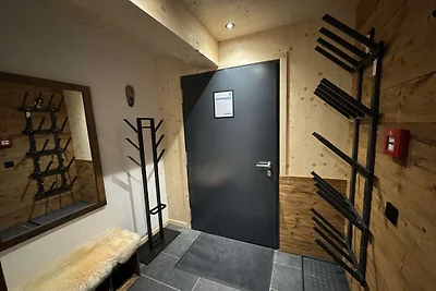 Superior Chalet with Sauna & Hot Tub