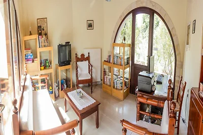 Ferienhaus in Douliana mit Gemeinschaftspool