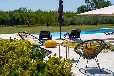 Villa in Vižinada mit Schwimmbecken