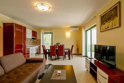Amor Residence - Two Bedroom Apartment with T...