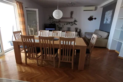 Three Bedroom Apartment with Terrace and Sea...