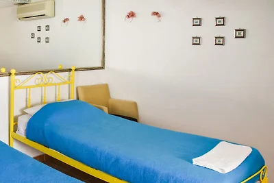 Scenic Holiday Home in Syros con Balcone