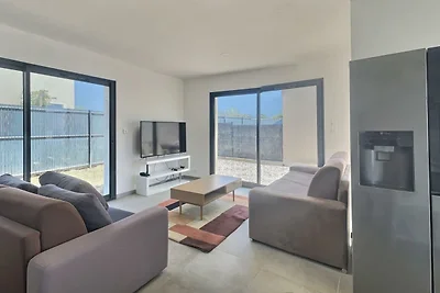 Villa familiare a Sérignan con piscina in...