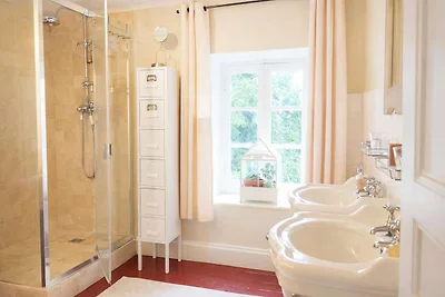 Gemütliches Schloss in Onlay mit Swimmingpool