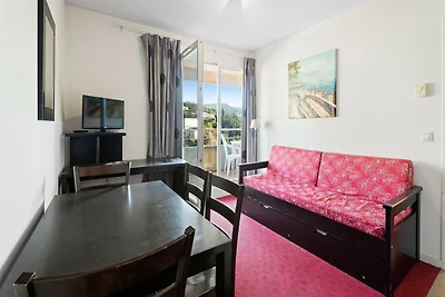 Eine stilvolle, lichtdurchflutete Pool-Oase i...