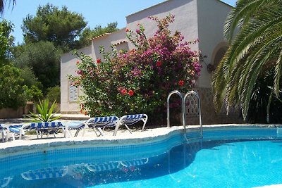 Ruhige Villa in Cala Murada mit Swimmingpool