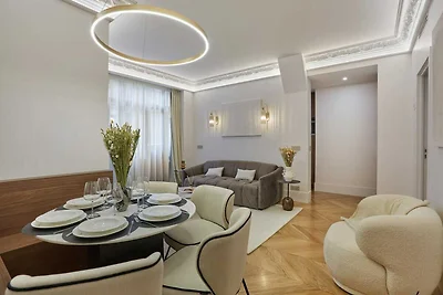 Subliem en nieuw appartement Matignon St...