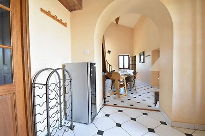 Geräumige Villa mit Pool in Vinzelles