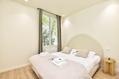 Appartement spacieux -3BR/8P- Moulin Rouge