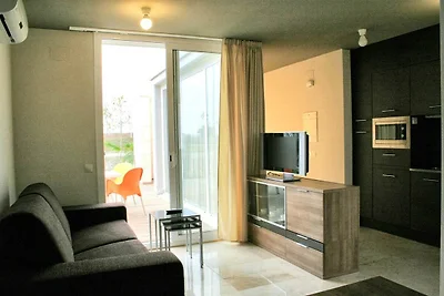 Wohnung in LEscala mit Pool