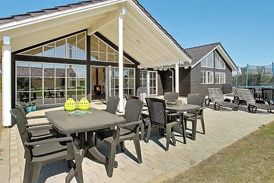 Luxurioses Strandhaus mit Pool