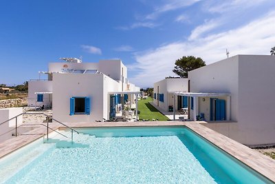 Lovely Holiday Home in Favignana next to the...