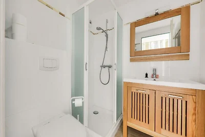 Apartment am Fluss Pénérf mit Pool