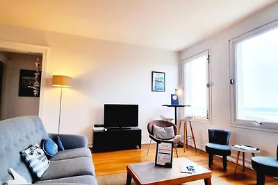 Parcheggio con vista sulla baia della Senna P...