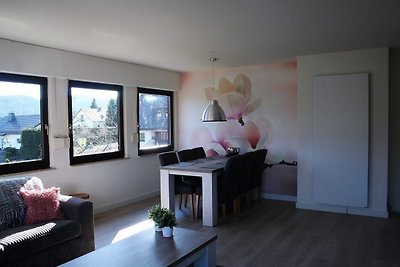 Ferienwohnung mit Balkon und Garten