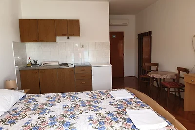 Villa Malfi-Studio Apartment with Balcony and...