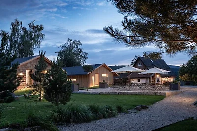 - FORSTGUT Premium Lodge Suiten