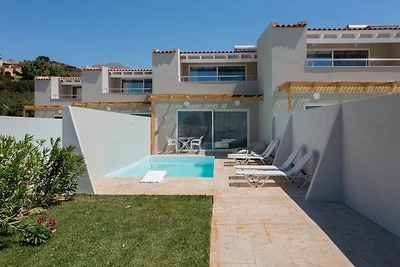 Villa in Damnoni nahe Sandstrand & Pool