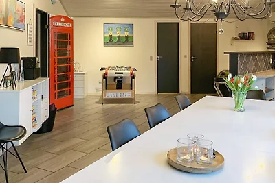 10 Personen Ferienhaus in Væggerløse-By Traum