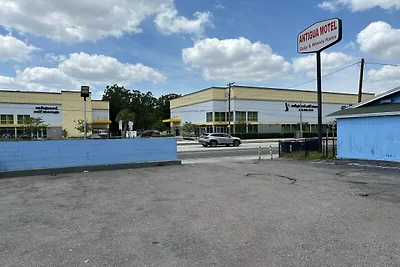 Entspannendes Kingsize-Bett | Tampa