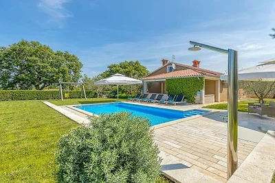 Villa a Selina con piscina