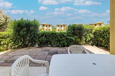 Holiday home with air conditioning and shared...