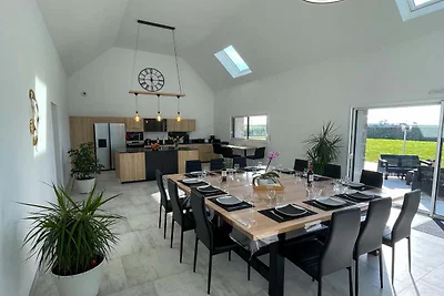 Huis Ploudalmézeau met verwarmd zwembad