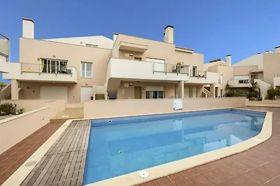 Wohnung in Burgau mit Pool und Balkonen