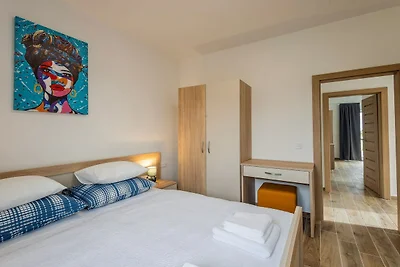 Holiday Home Milutin 1 - Four Bedroom Holiday...
